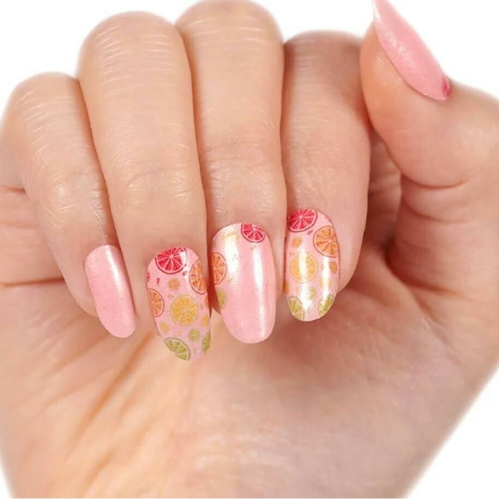 Color Street Citrus Delight Press-On Nails-Main Squeeze